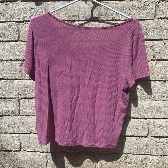 Violet American Eagle cropped tee - Picture 2 of 3